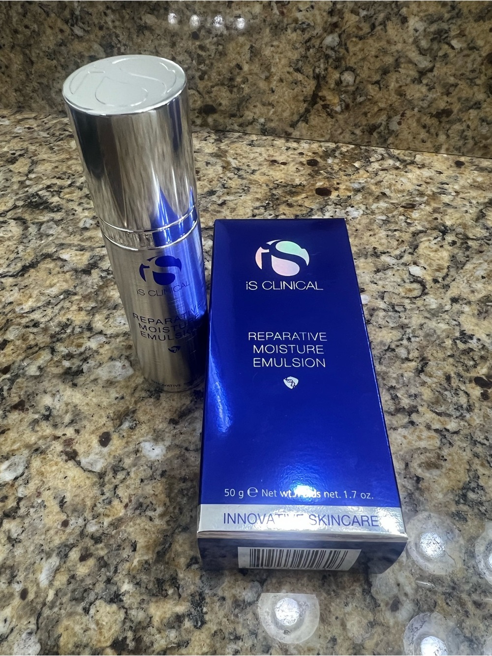 iS Clinical Reparative Moisture Emulsion 1.7oz